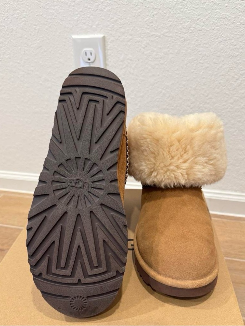 UGG Classic Chestnut Short Crescent Boot - Picture 2 of 8